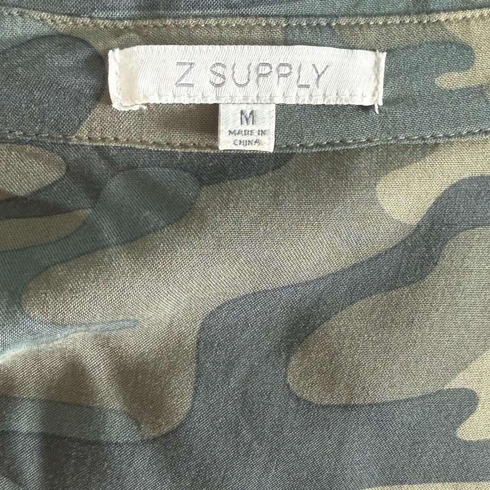 Z Supply Camo Matching Set 🌿 (Top M / Shorts L) - Picture 9 of 9